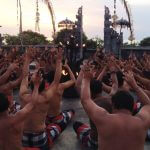 ウルワツ寺院 ケチャックダンス